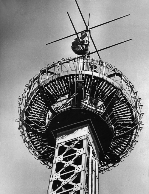 A Detroit Apex Station in 1936