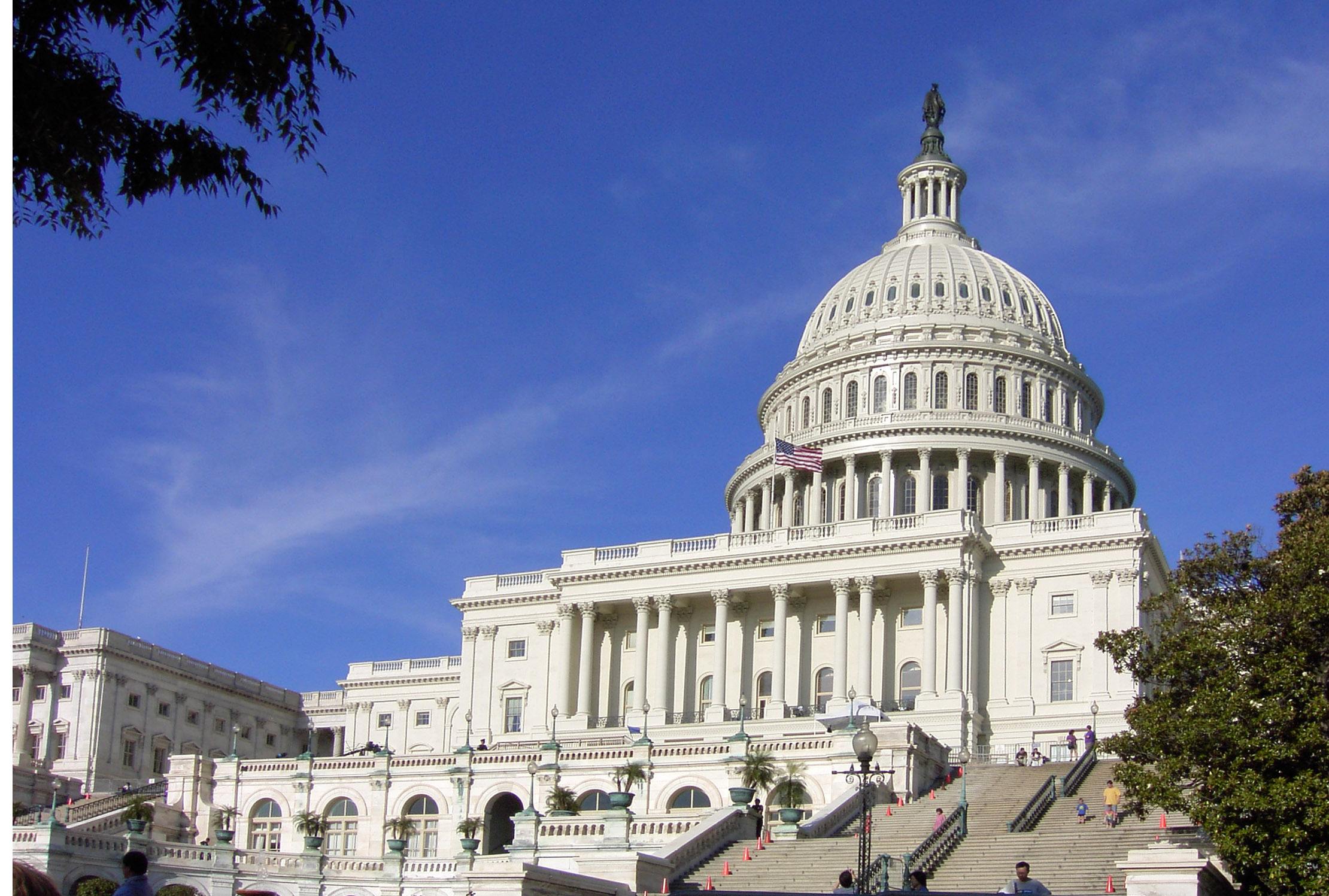 Broadcasters Fly Into D.C. for AM Radio Push