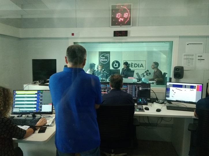 Central control room of À Punt Radio 