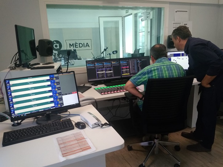 À Punt Radio studio