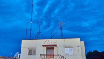 KWKH transmitter building