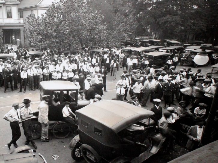 Watching World Series updates in Texarkana early 1920s courtesy James O'Neal