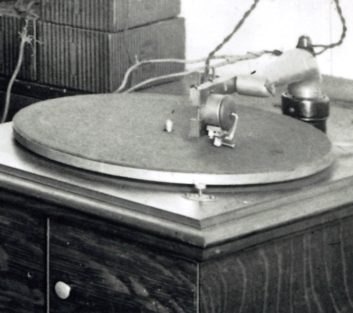 close-up of phonograph arm and “pickup” in KDKA radio room