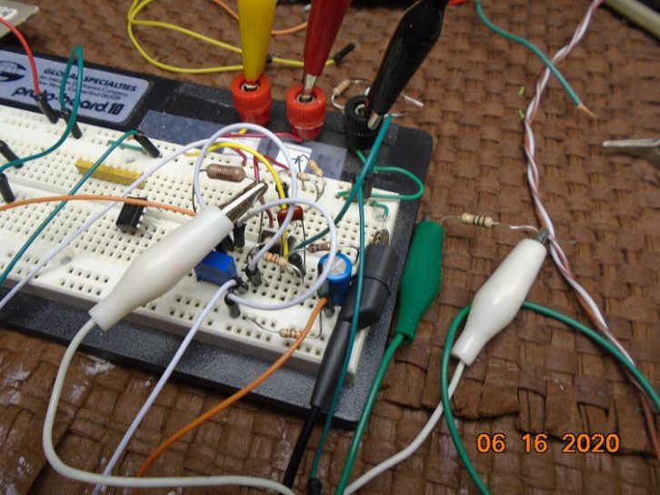 Unbalanced-to-Balanced Converter breadboarding the circuit