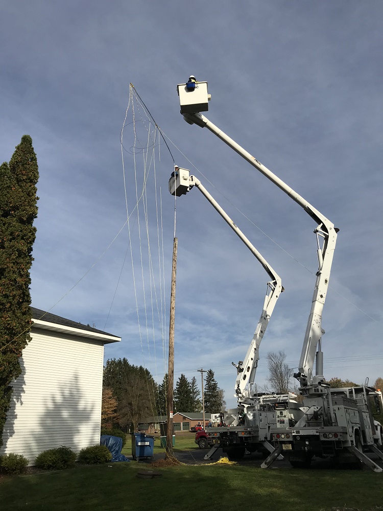  Raising the temporary antenna