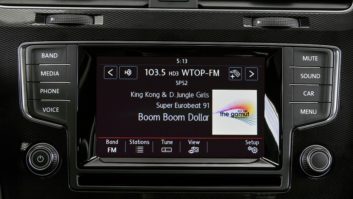 HD Radio dashboard display with metadata