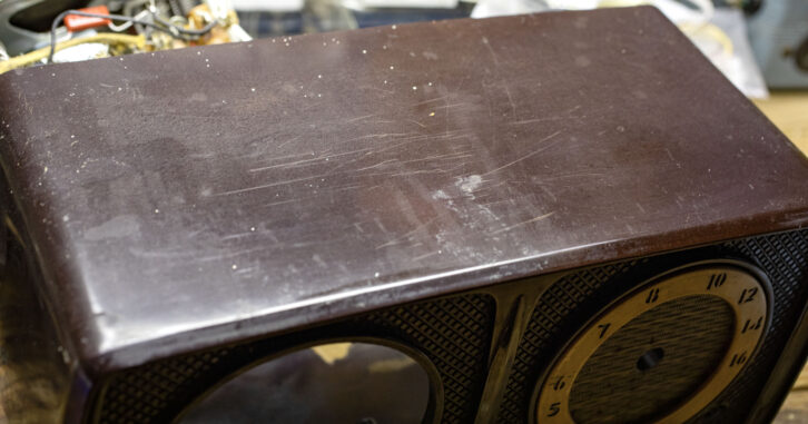 The radio is back in its Bakelite shell and is ready for its bath.