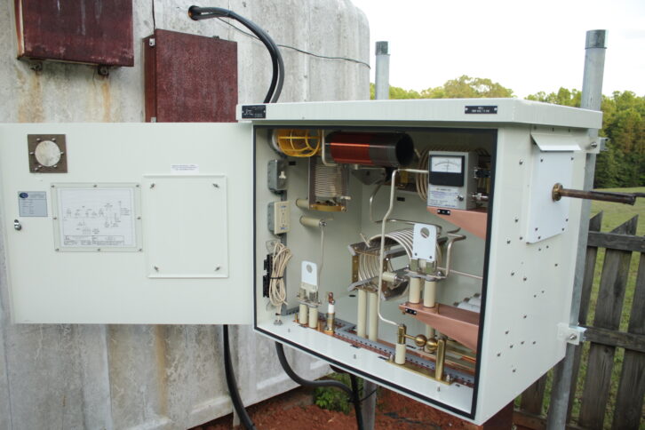 A Kintronic Labs antenna tuning unit.