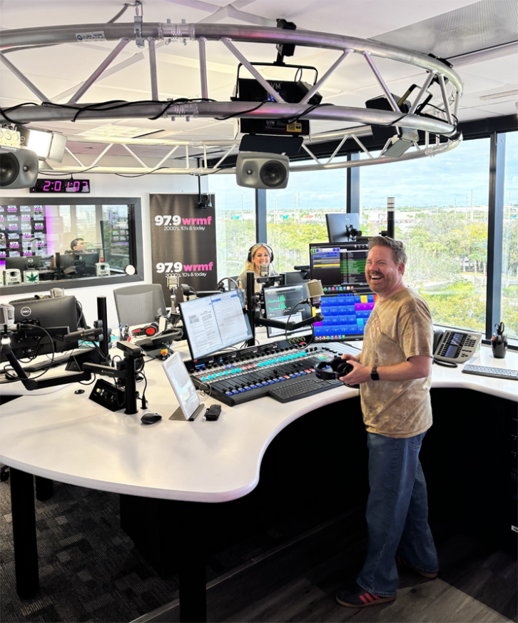 Danny Meyers, right, and Meghan Lane work an afternoon shift in the new room. 