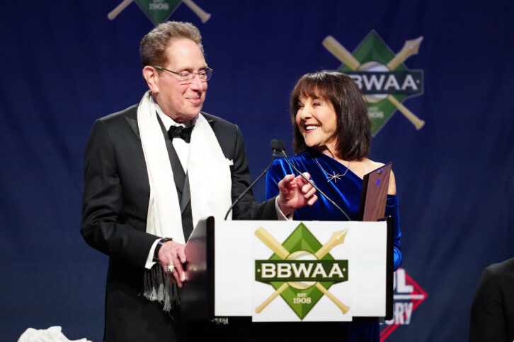 John Sterling, Longtime Yankees’ Radio Voice, Dies at 87