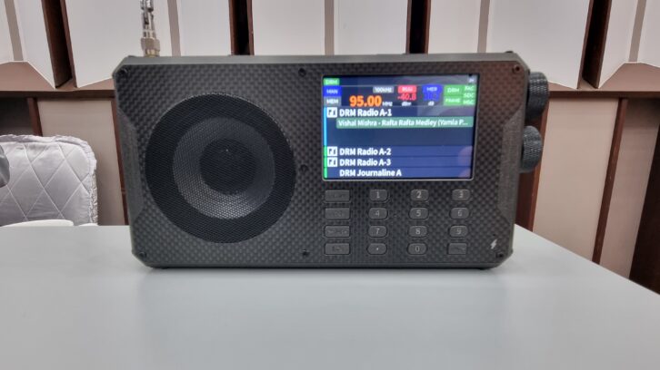 The Newglee NGA-601 DRM/AM/FM receiver was demonstrated at the DRM General Assembly.