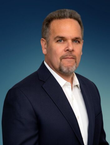 Andrew Kalb headshot