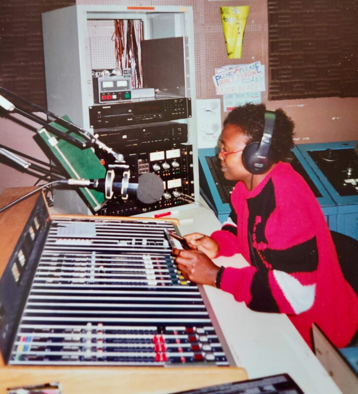 Toepista Nabusoba in a transmission studio in 1993.