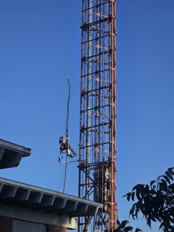Tower crews install the temporary antenna this August.