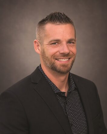 Andrew Sveum headshot
