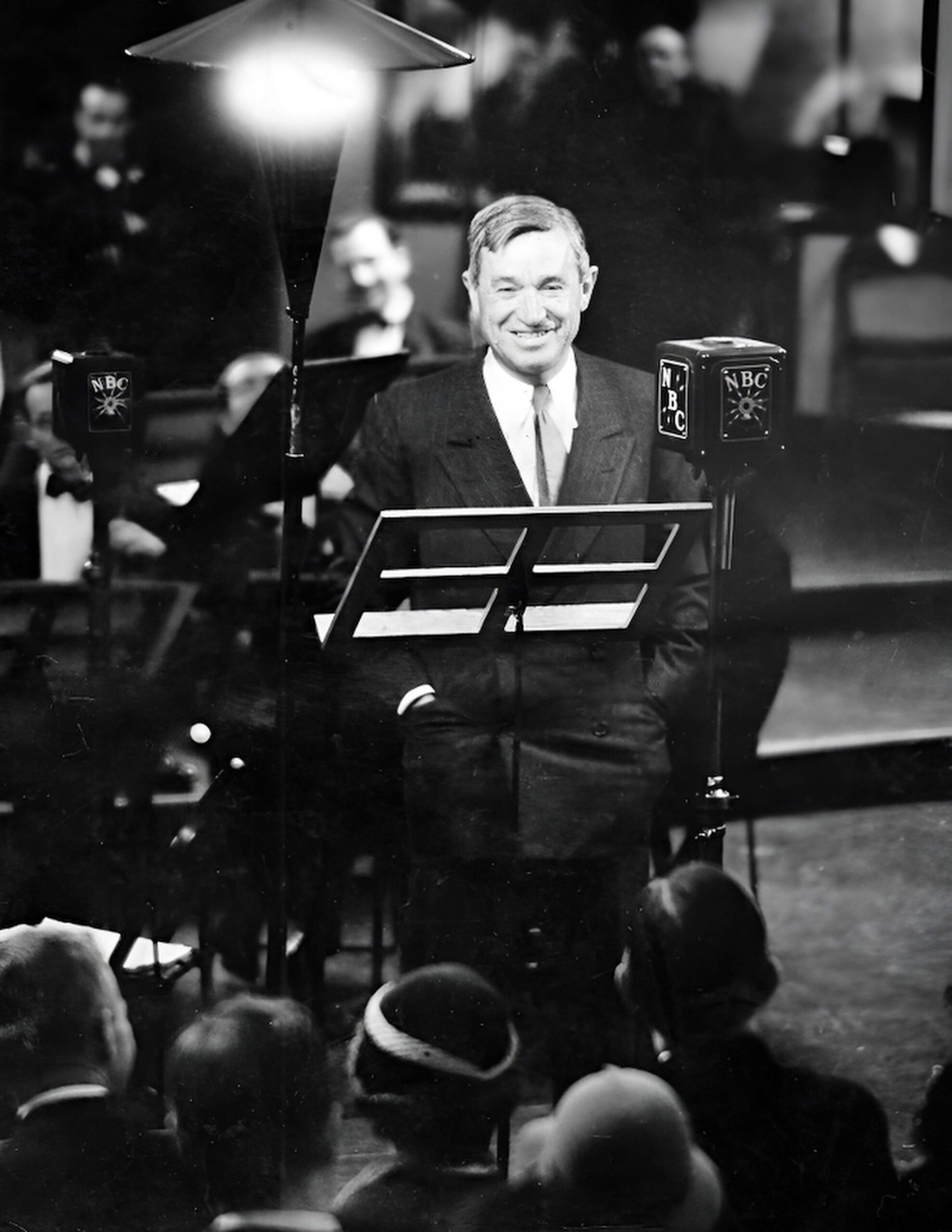 Comedian Will Rogers spoke from Kansas City on NBC’s opening night broadcast, Nov. 15, 1926. (Author’s collection)